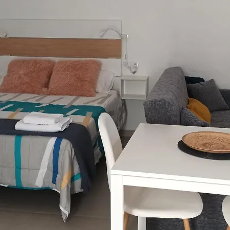 Apartamentos Falcon Tinajo Exterior photo