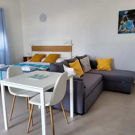 Apartamentos Falcon Tinajo Exterior photo