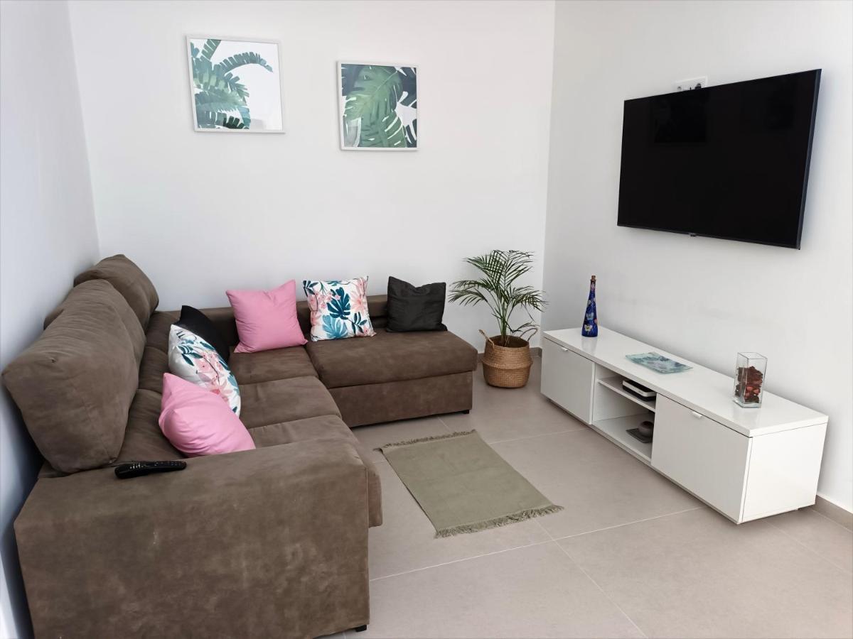Falcon Apartment
